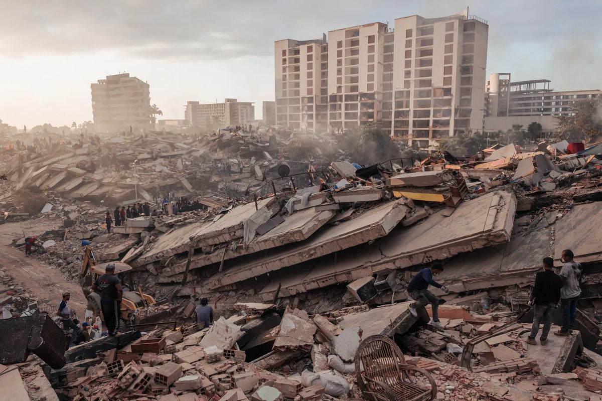 Prédios residenciais destruídos pelos terremotos na Venezuela